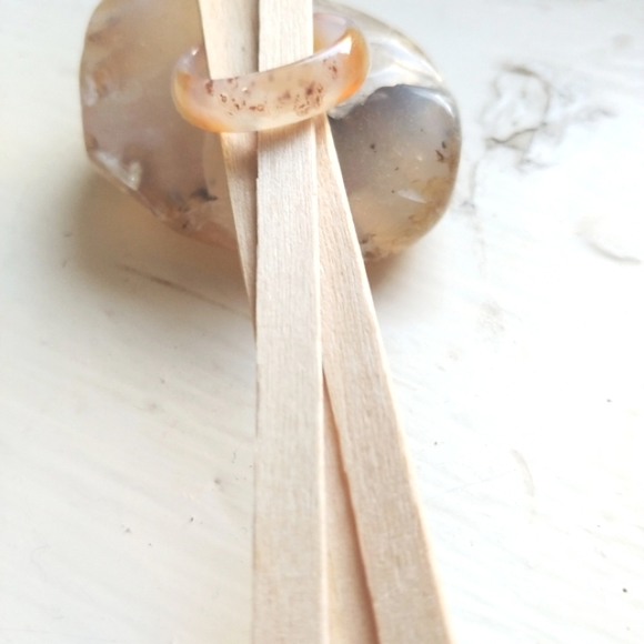 Size 6 peach orange translucent stone ring band flower agate - Picture 2 of 4